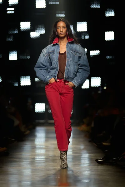 Look 4
